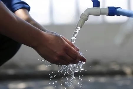 Қорақалпоғистон ва Хоразмда кам таъминланган оилаларга сув таъминоти учун субсидия ажратилади