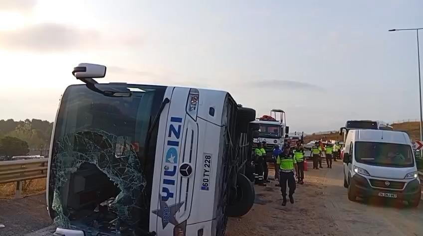 Истанбулда йўловчи автобус ҳалокатга учради