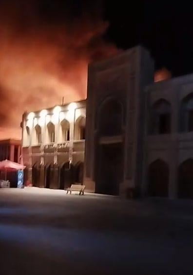 Buxoroda Minorai Kalon yaqinidagi oshxona yonib ketdi