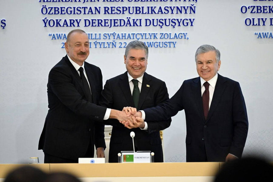Ўзбекистон, Туркманистон ва Озарбайжон президентлари қўшма баёнот имзолади