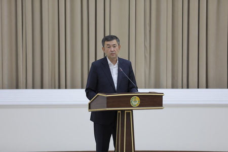 “Ko‘proq maosh olmoqchi bo‘lsangiz, o‘qishingiz, mutaxassis bo‘lishingiz kerak” — Sirdaryo viloyati hokimi