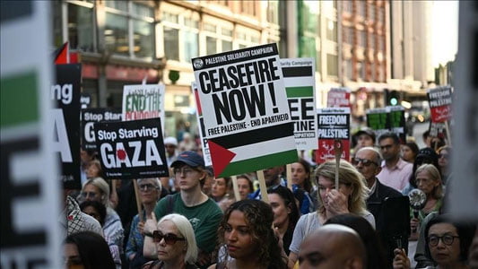 Londonda G‘azodagi ocharchilikka qarshi namoyishlar o‘tkazildi