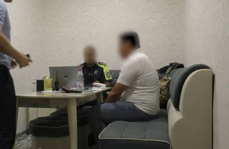 Toshkentda YPX xodimiga pora bermoqchi bo‘lgan haydovchi ushlandi