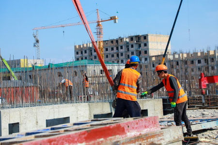 O‘zbekistonliklar bexabar tarzda qurilish tashkilotlariga ishchi qilib yozib qo‘yilmoqda