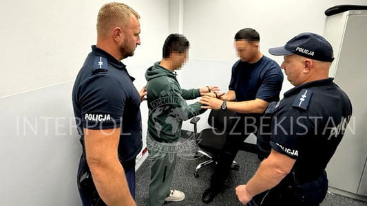 Оғир жиноятларни содир этган жиноятчилар Полша ва АҚШдан Ўзбекистонга келтирилди