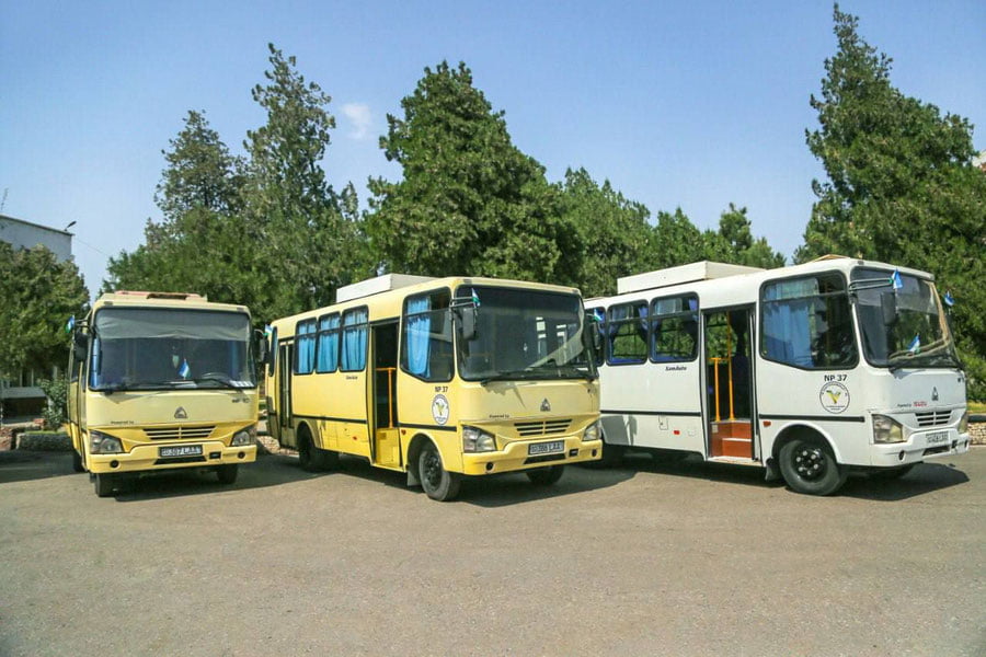 “Ўзметкомбинат” ҳудудида ишчилар учун бепул автобус қатнови йўлга қўйилди