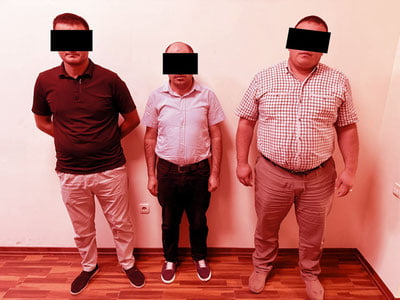 Сурхондарёда ҳоким ёрдамчиси бошчилигидаги гуруҳ жиноят билан қўлга олинди