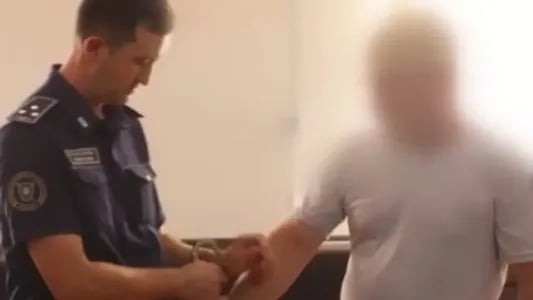 Sirdaryoda o‘g‘il otasini uyidan haydagani uchun 5 sutkaga qamaldi