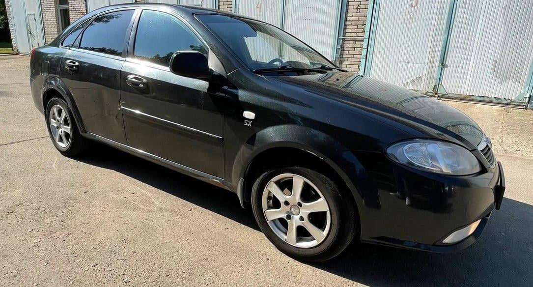 Toshkentda kreditdan qarzdor fuqaroning mashinasi xatlandi