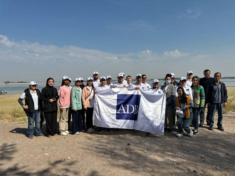 Тошкент денгизи соҳилидан 300 кг чиқинди йиғилди