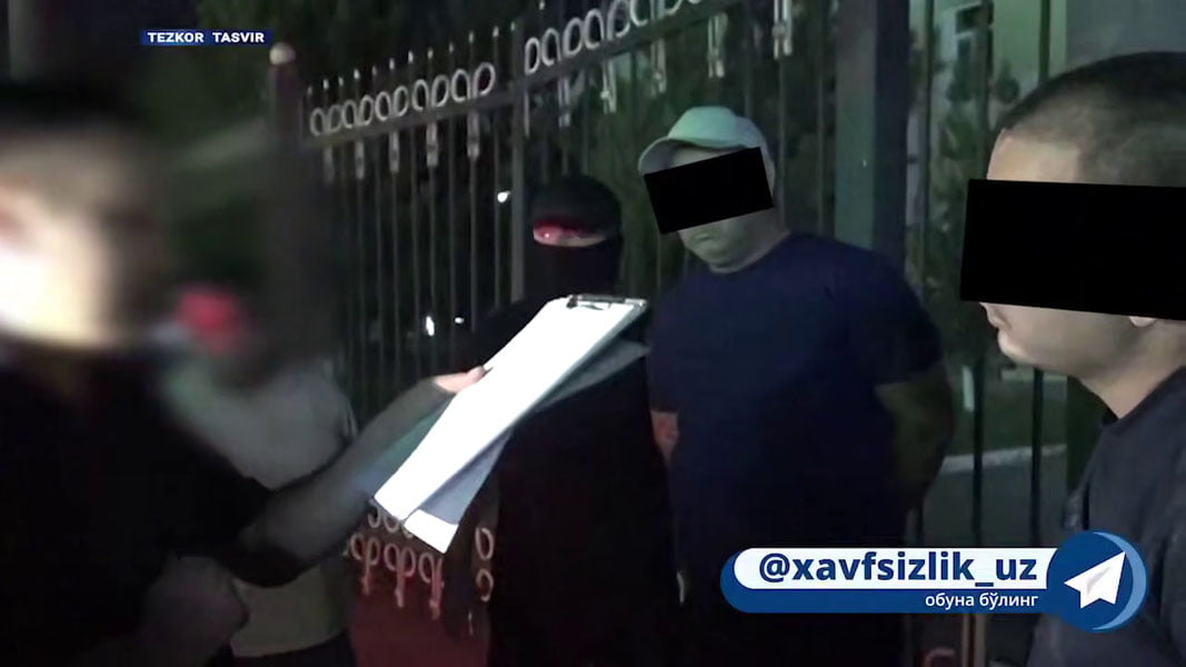 Бекободда прокуратура органи ходимлари пора билан ушланди