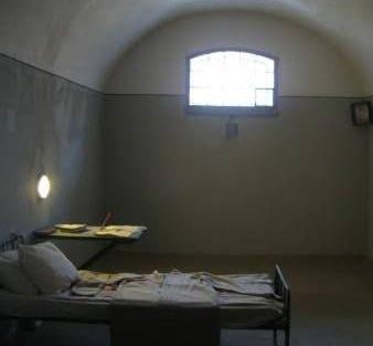 Samarqandda tergov payti 64 yoshli ayol vafot etdi