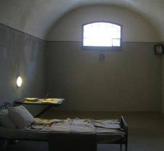 Samarqandda tergov payti 64 yoshli ayol vafot etdi