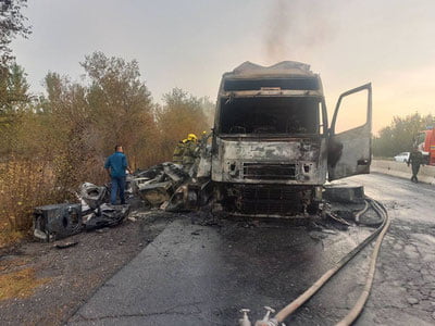 Farg‘onada yuk mashinasi yonib ketdi