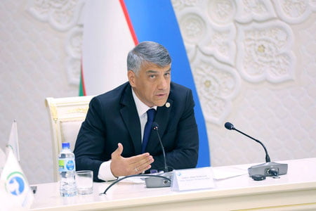 Alisher Qodirov: “Bemorni tovarga aylantiruvchi tizimga chek qo‘yish kerak”