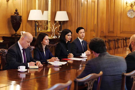 Саида Мирзиёева Буюк Британия Бош вазири маслаҳатчиси Варун Чандра билан учрашди