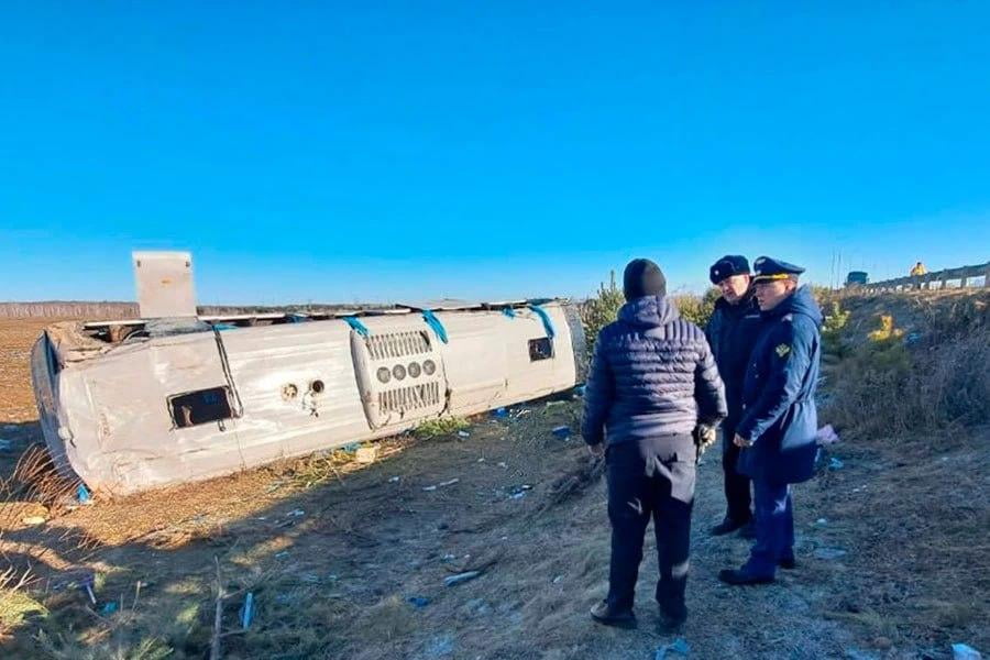 Rossiyada o‘zbekistonlik ishchilar bo‘lgan avtobus ag‘darilib ketdi