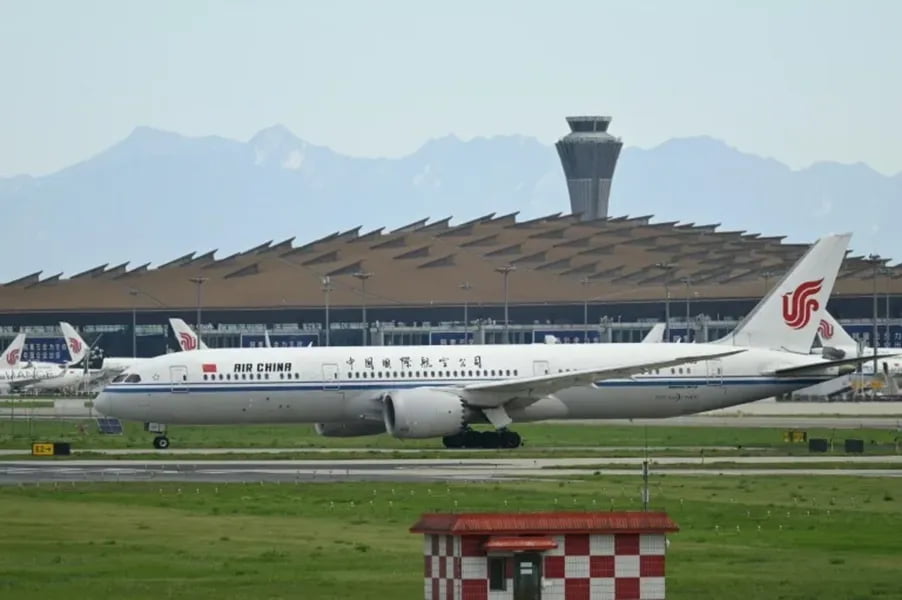 Хитойдан Жанубий Кореяга учаётган самолётда ёнғин чиқди