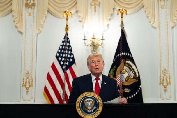 Трамп: “Автоперо ёрдамида имзоланган Байден ҳужжатлари бекор қилинади”