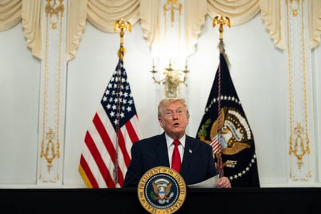 Трамп: “Автоперо ёрдамида имзоланган Байден ҳужжатлари бекор қилинади”