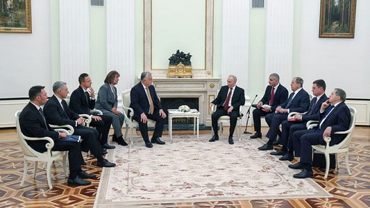 Венгер таржимони Путиннинг сўзларини нотўғри таржима қилди