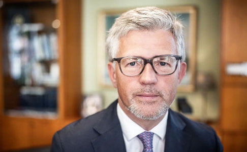 “Сиз тешик кулчанинг тешигини оласиз” — Мелник