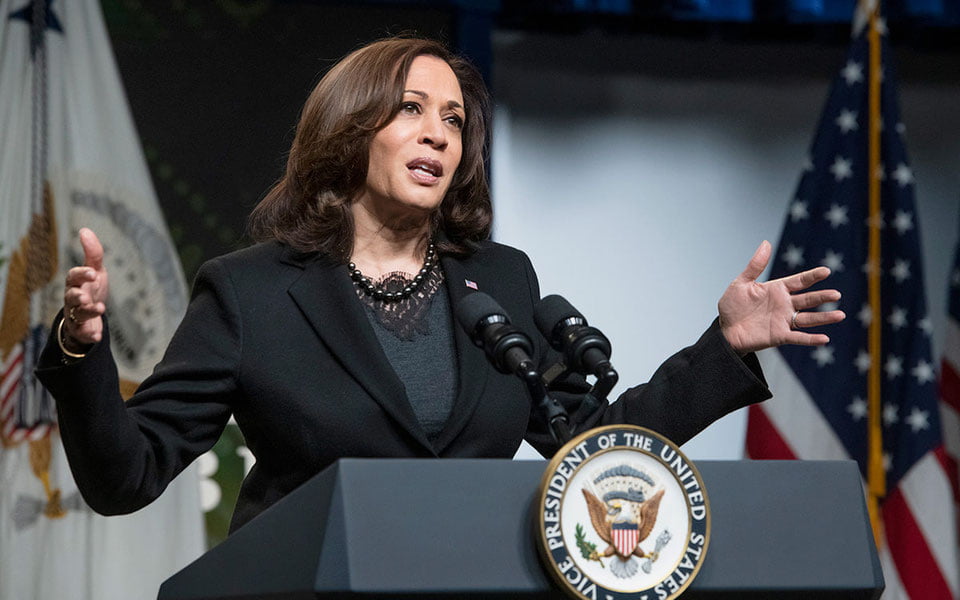 Камала Харрис яна АҚШ президентлигига номзод бўлиши мумкин