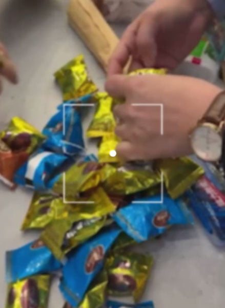 Toshkent aeroportida shirinliklar orasiga yashirilgan qimmatbaho zargarlik buyumlari aniqlandi