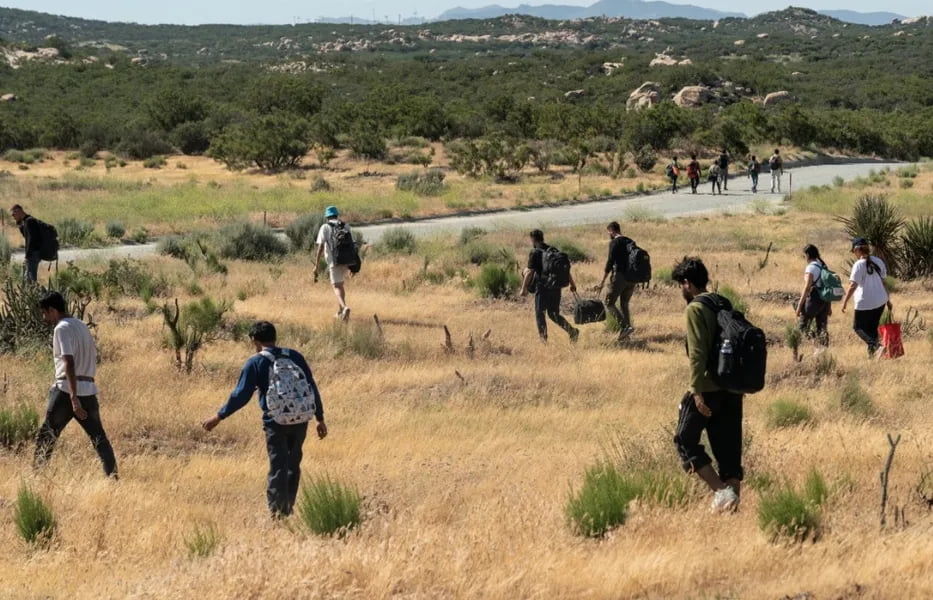 АҚШда 2,5 миллиондан ортиқ мигрант депортация қилинди