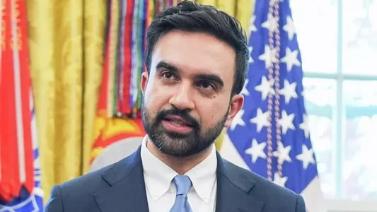 Нью-Йоркнинг янги мэри ишини Исроилга оид фармонларни бекор қилишдан бошлади