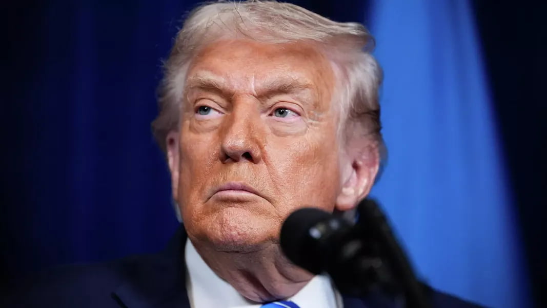 Трамп ўзини Венесуэла президенти вазифасини бажарувчи деб эълон қилди