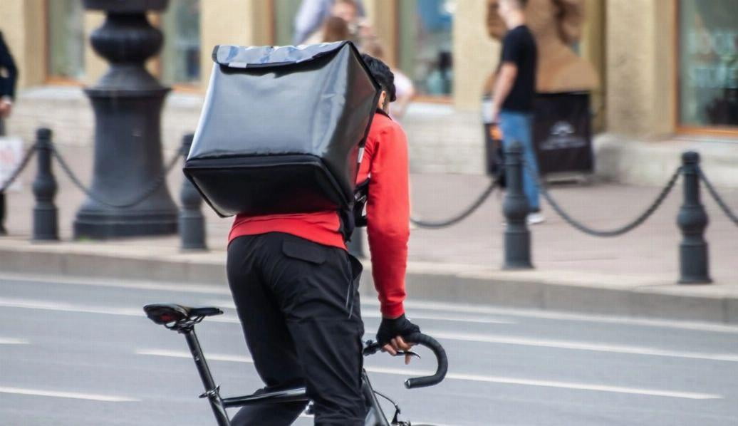 Россияда мигрантлар учун иш турлари бўйича чекловлар кучайтирилди