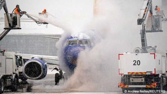 Қор бўрони сабаб АҚШда 428 мингдан ортиқ одам электр таъминотисиз қолди