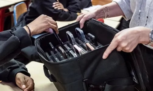 Болаларимизнинг мияси сотилмайди, на Америка платформаларига, на Хитой телеканалларига — Макрон