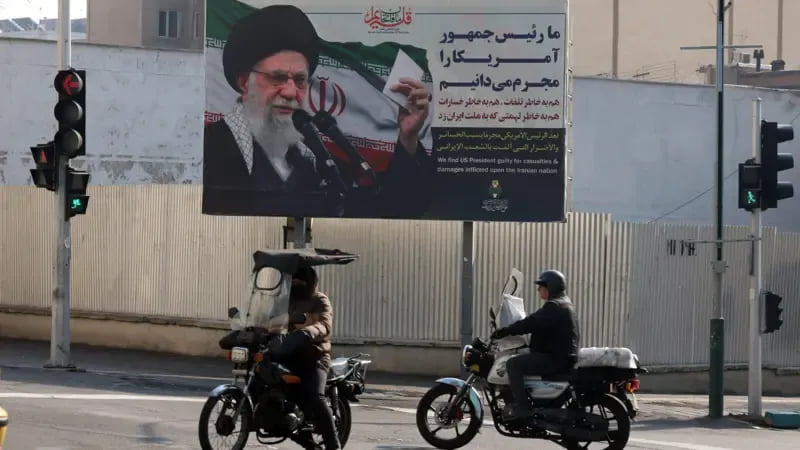 “Вақт тугаб бормоқда”: АҚШ кейинги 48 соат ичида Эронга зарба бериши мумкин