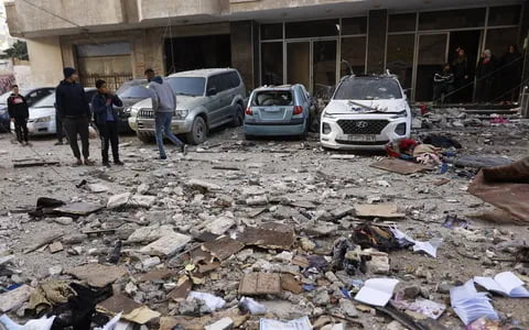 Эроннинг Бандар-Аббос шаҳридаги бинолардан бирида портлаш содир бўлди