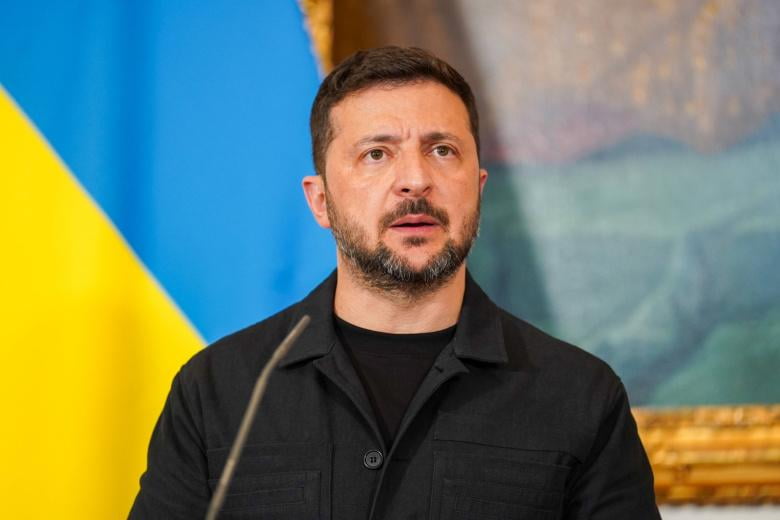 Эпштейн иши бўйича эълон қилинган ҳужжатларда Зеленский номи ҳам учради