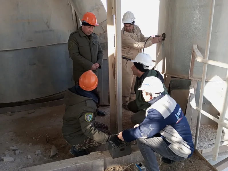 Навоийда атмосферани ифлослантираётган корхонанинг икки цехи вақтинча тўхтатилди