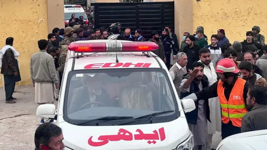 Pokistondagi masjiddagi portlash oqibatida 30 dan ortiq odam halok bo‘ldi