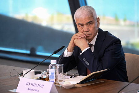 “Россиянинг попугини пасайтириб қўйиш керак” — сенатор Абдусаид Кўчимов
