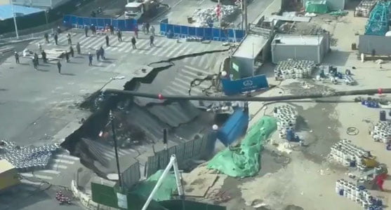 Шанҳайда ер ўпирилди