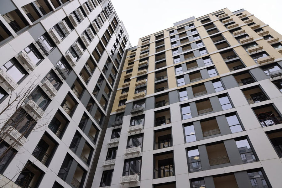 Тошкентда кўп қаватли уйнинг асосий таянч девори бузилгани аниқланди